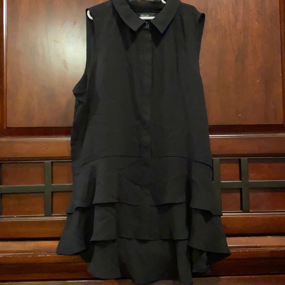 Women’s black ruffle tank top